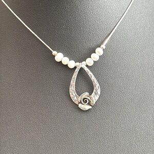 Sterling Silver Hand Hammered Teardrop Pendant w Rose & Pearls on 18” Ch…